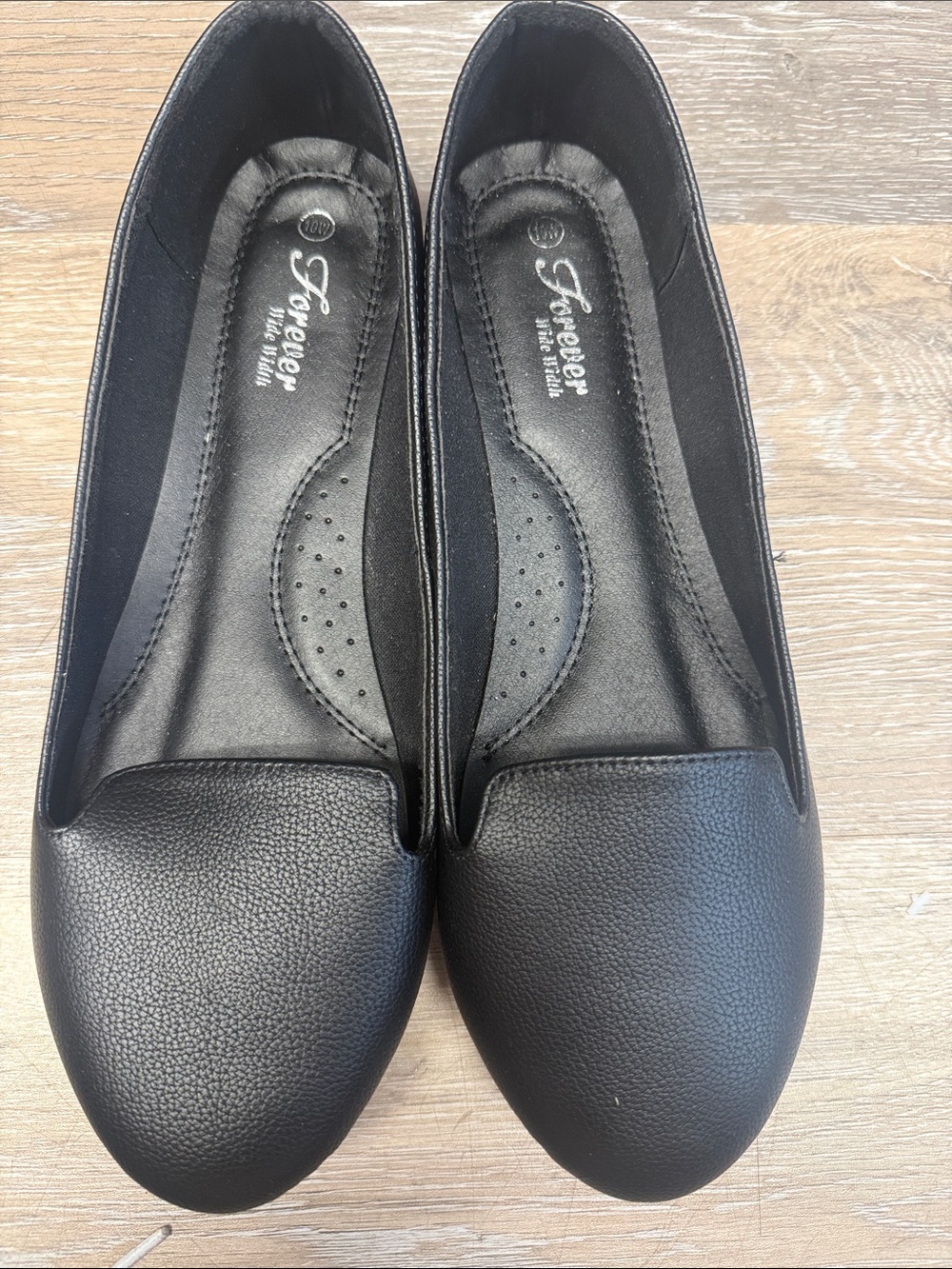 Forever wide width flats solid black slip on women’s size 10W